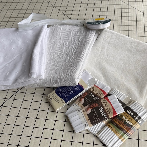 Other - White Heirloom Sewing Bundle Eyelet Floral Fabric Trim Piping Zipper